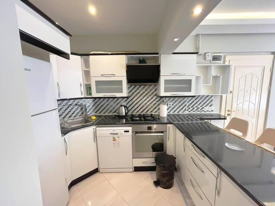 House In The Center Of Kadikoy Apartment Istanbul Bagian luar foto