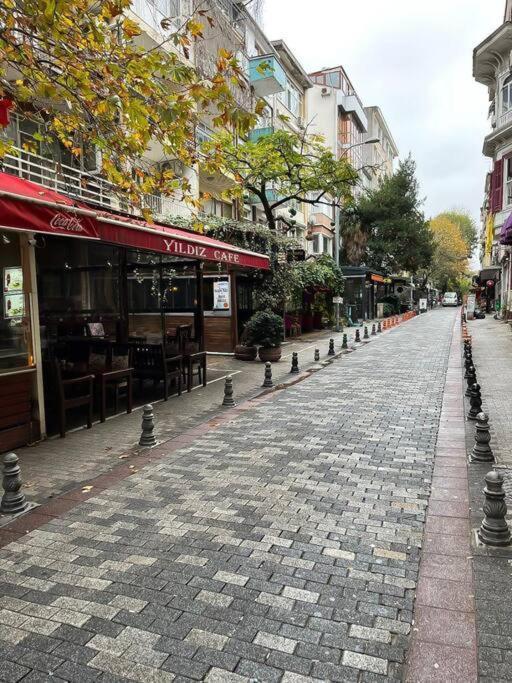 House In The Center Of Kadikoy Apartment Istanbul Bagian luar foto
